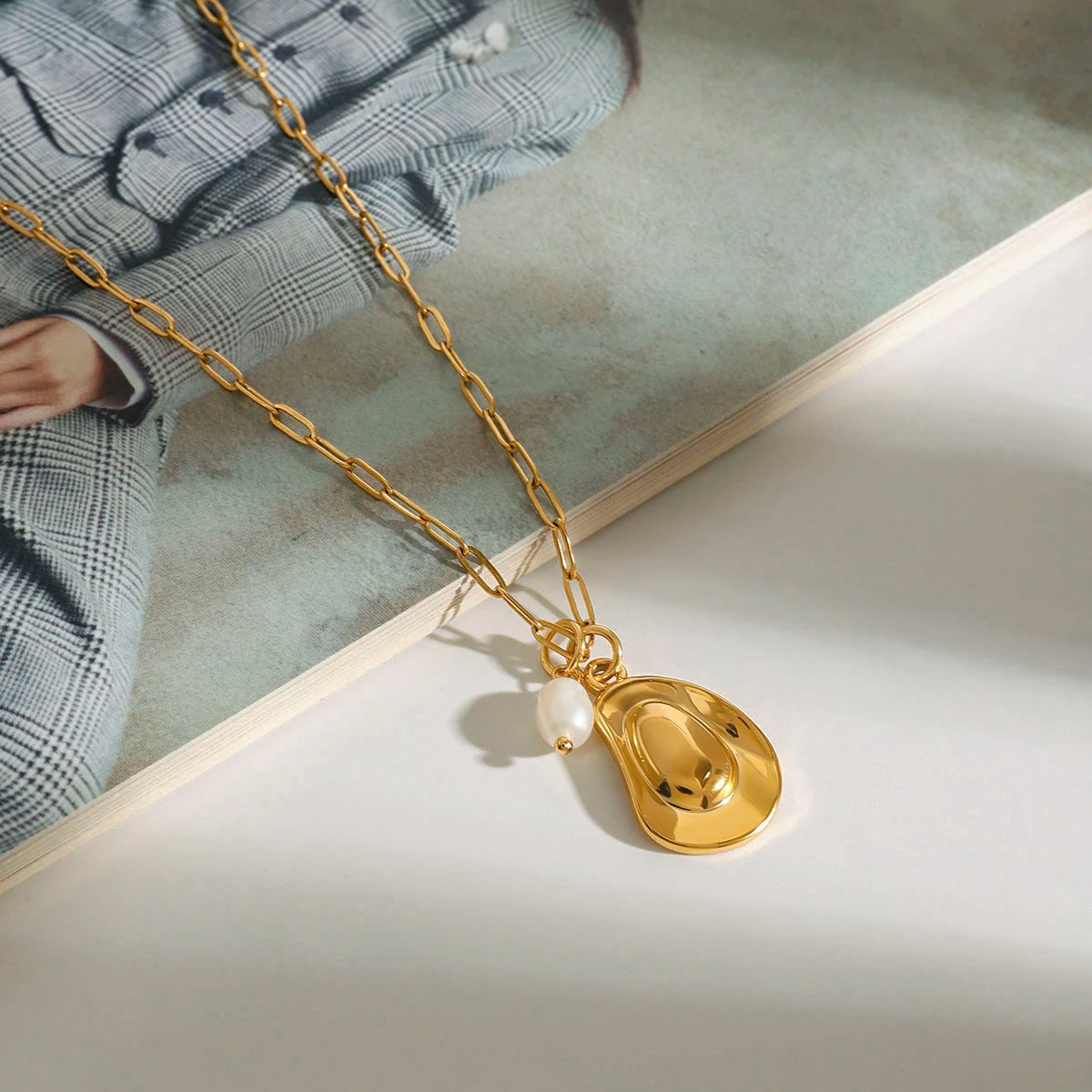 Pearl & Cowboy Hat Pendant Necklace