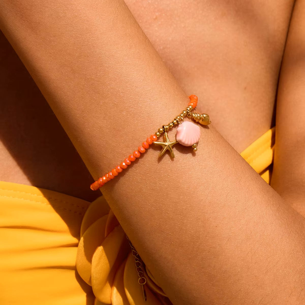 Ceramic Conch 18K Gold Beaded Bracelet