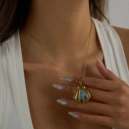 Aquamarine Clam Pendant Necklace