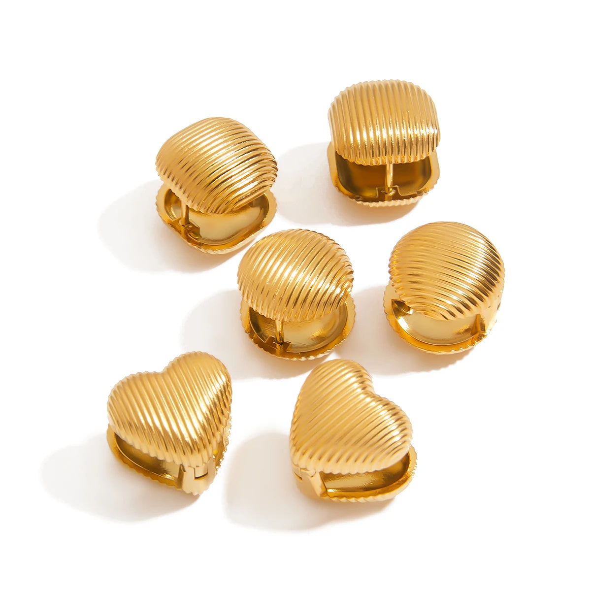 Heart & Oval-shaped Seashells Stud Earrings