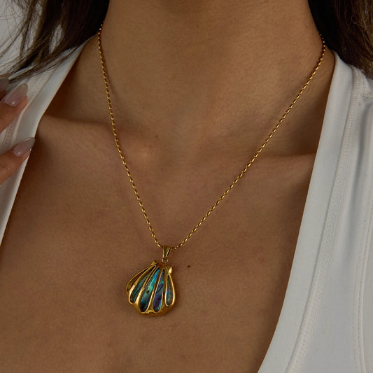 Aquamarine Clam Pendant Necklace