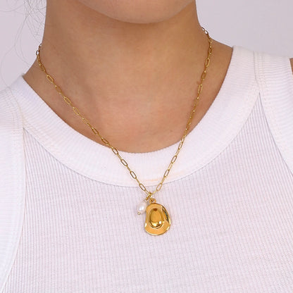 Pearl & Cowboy Hat Pendant Necklace
