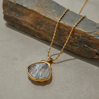 Aquamarine Clam Pendant Necklace